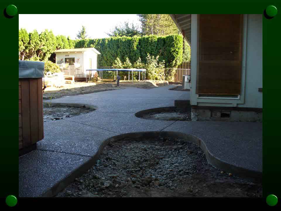 Exposed aggragate patio with hot tub